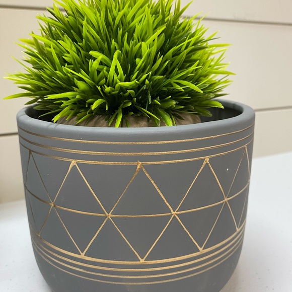 NIB Set of  Ceramic Planter 5.5" - Picture 6 of 8